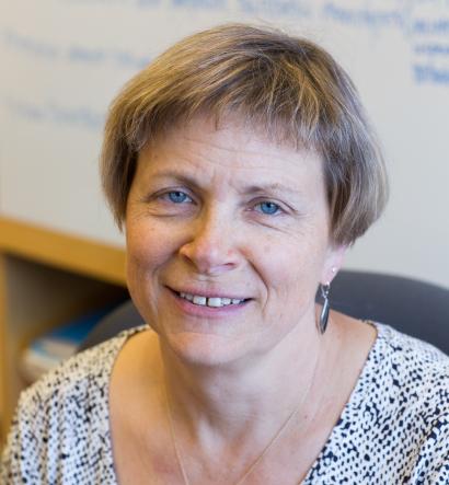 Deanna Kroetz Headshot